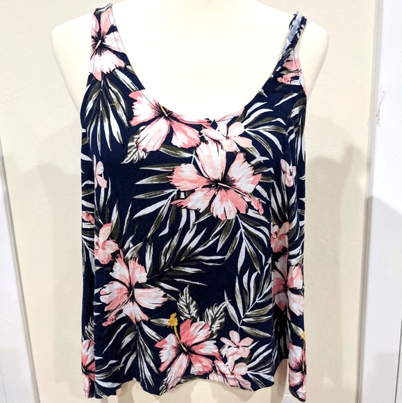 Aeropostale Tops - NWOT Hawaiian button tank